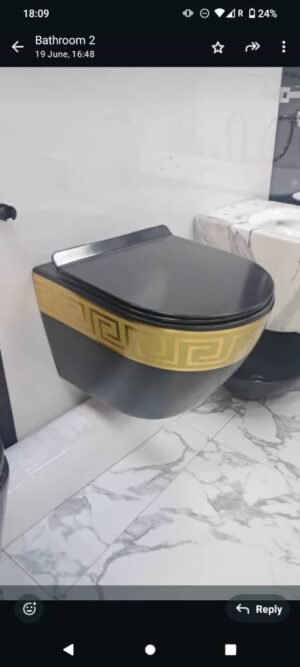 211954cf-acb2-46b9-94c1-a48c9f0096e2 Versace Black WC Set