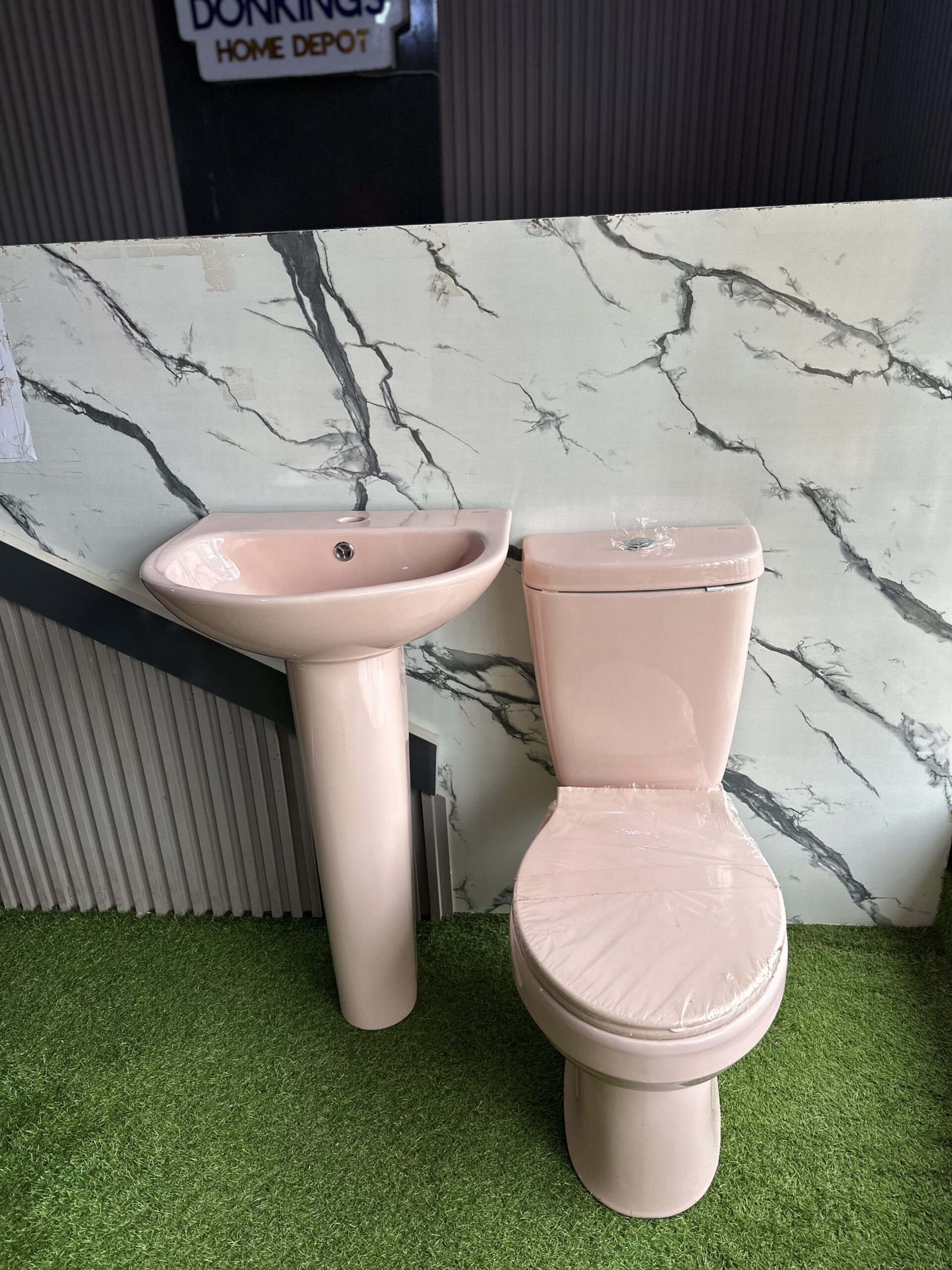 Milano Pink WC Set